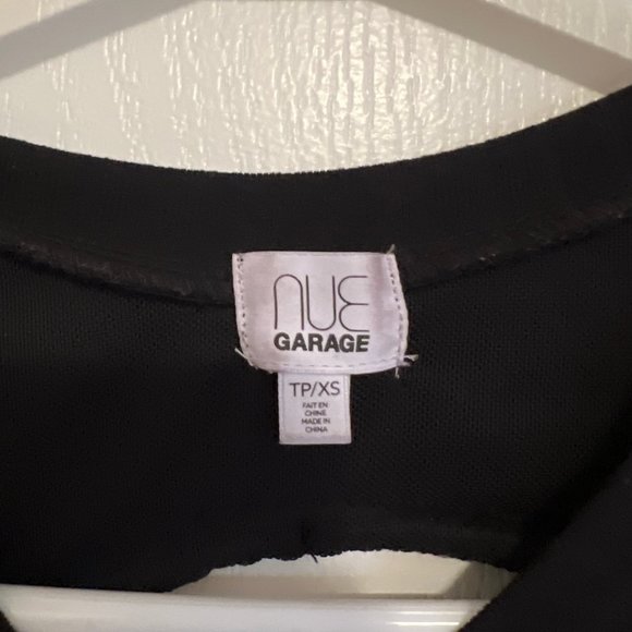 Garage Open Back Black Cropped Long Sleeve - Picture 3 of 3